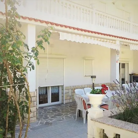 Apartament In With Terrace, Air Conditioning, W-lan, Washing Machine 4386-1